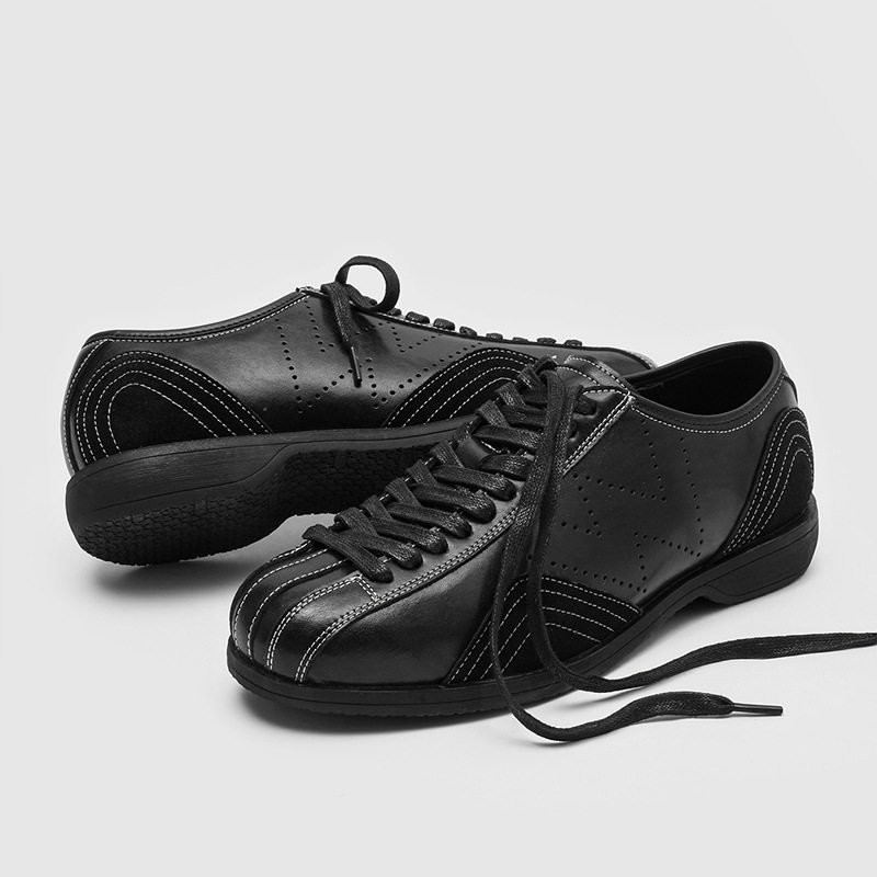 鞋子男高级黑色训练鞋2026新款春季百搭休闲皮鞋小众百搭潮流男鞋