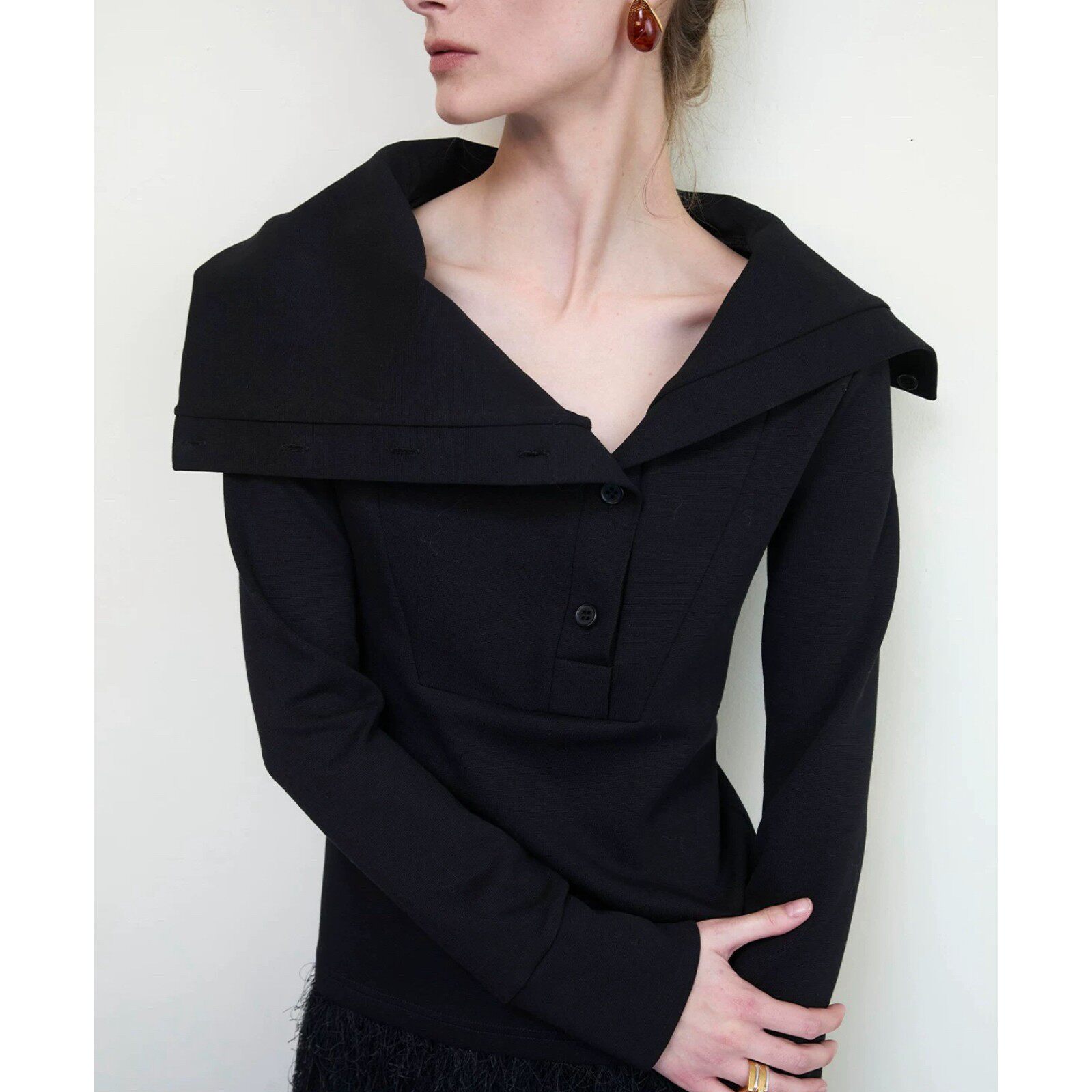 可堆翻领修身长袖上衣 黑色卫衣女春季穿搭 设计师SIP CLASS