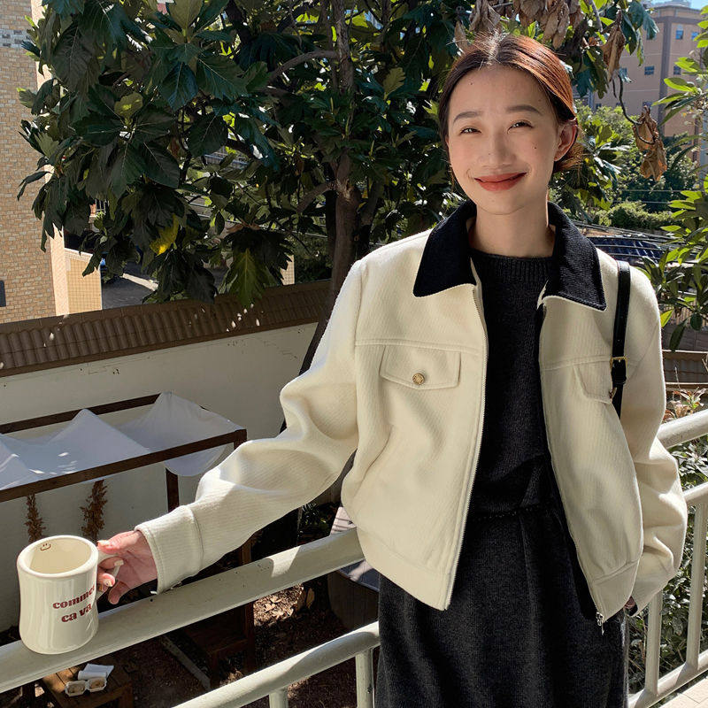 黑白撞色翻领短款外套女2023短外套