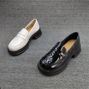 乐福鞋 品牌撤柜真皮女鞋 厚底牛漆皮单鞋 套脚英伦小皮鞋 2024春季