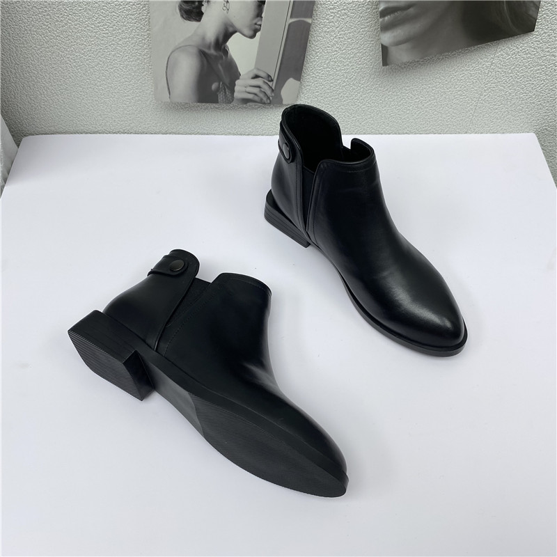 尖头低跟套筒休闲切尔西靴