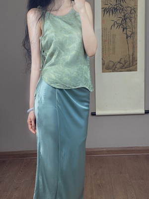 新中式真丝吊带挂脖式肚兜背心