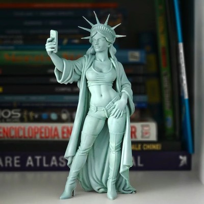恶搞摆件Statue of Liberty Selfie Figurine自由女神像自拍雕像