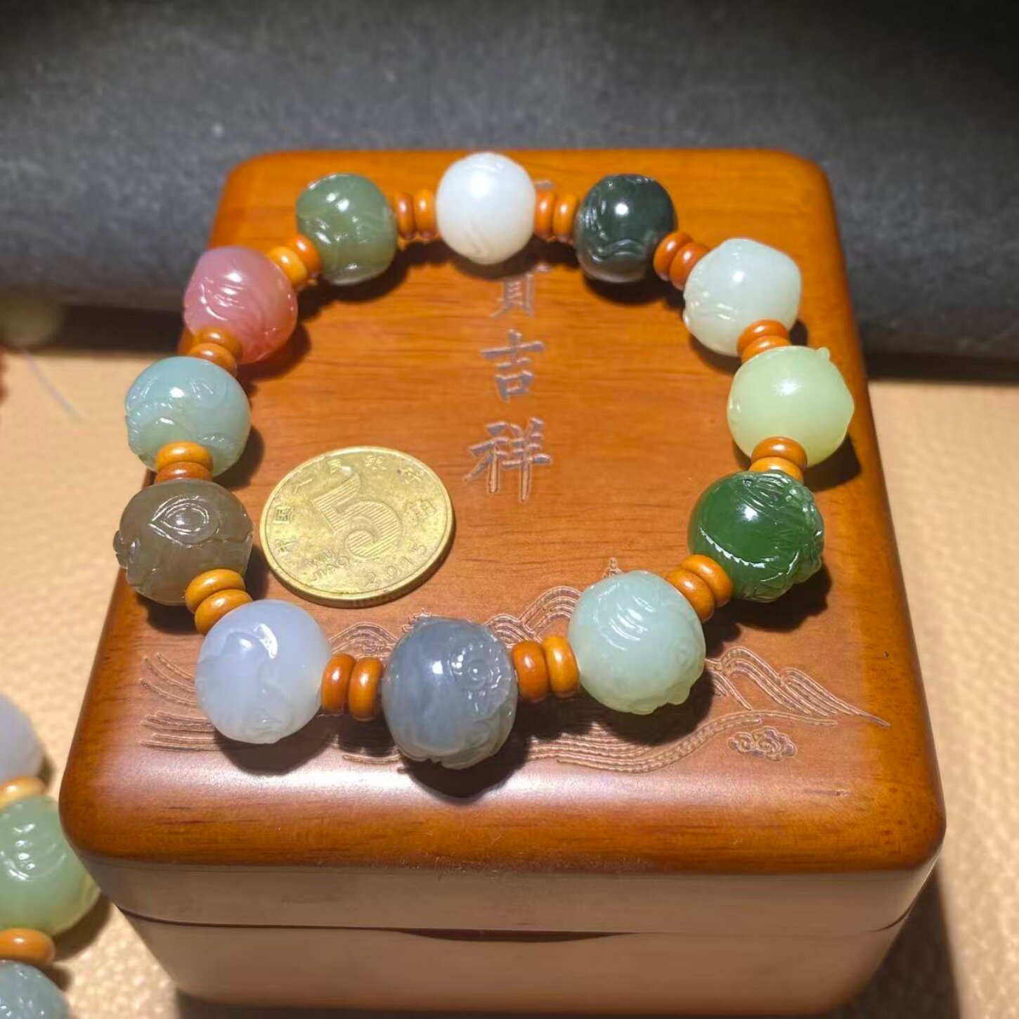 天然和田玉碧玉白玉手工雕刻十二生肖圆珠手链手串男女款饰品礼物
