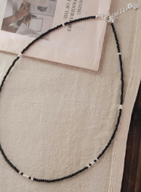 星空流光 黑色圆珠淡水珍珠项链 18K金 尖晶石锁骨颈链 女