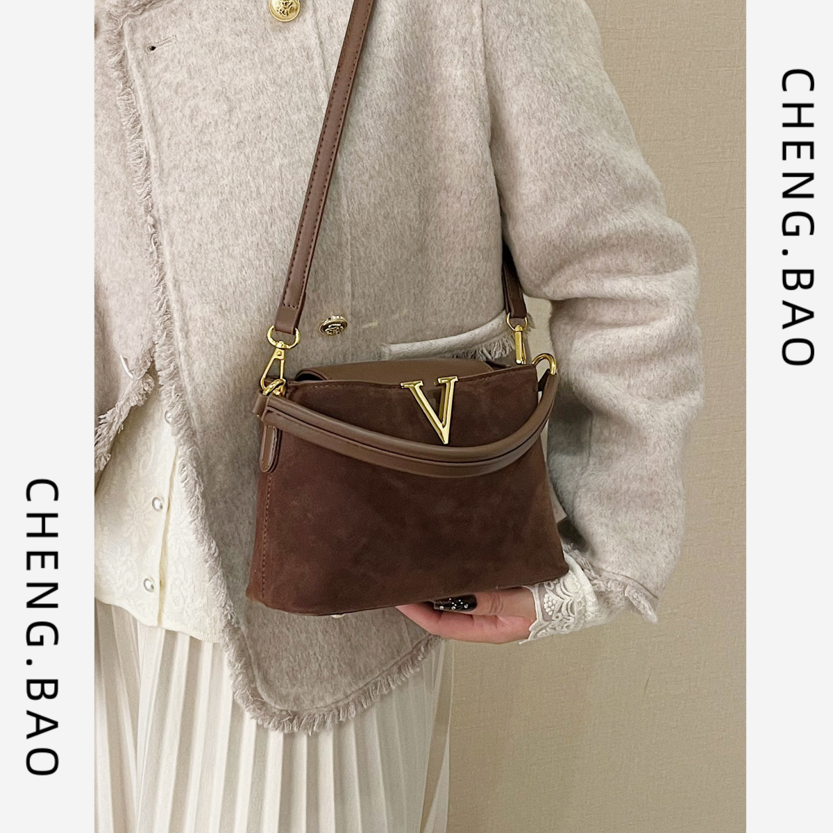 复古潮流手拎水桶包女2026秋冬新款简约休闲单肩包韩版高级感女包,箱包皮具/热销女包/男包,水桶包,淘宝优惠券,粉丝福利购,淘宝优惠卷