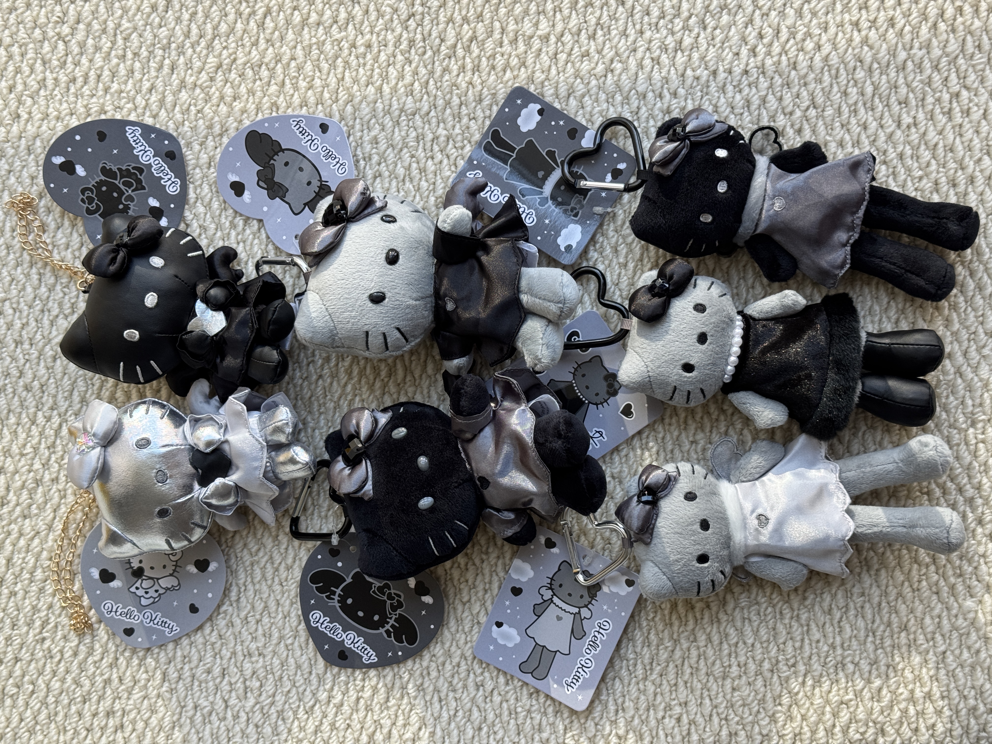 【现货秒发】正品NIC日本hellokitty黑皮长腿 炭黑天使毛绒挂件