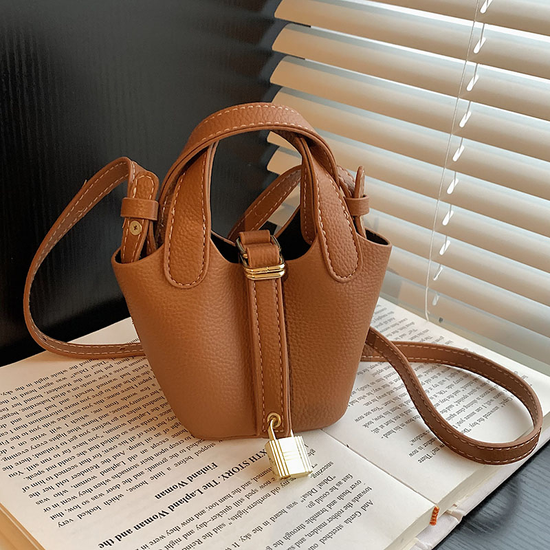 mini菜篮子小包包女斜挎2024新款迷你小众独特精致高级感口红包