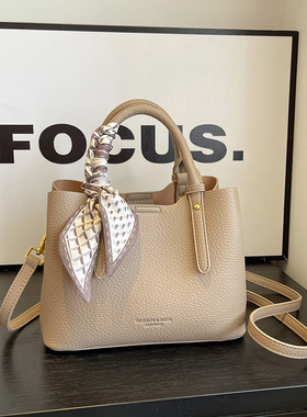 今年流行包包女式2026新款夏天通勤手提包小众时尚百搭单肩斜挎包