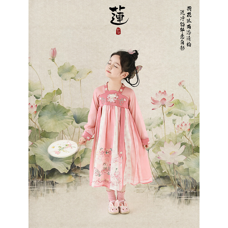 幼悠女童莲花娃娃印花柔光汉服裙2025夏季透气清爽重工刺绣连衣裙
