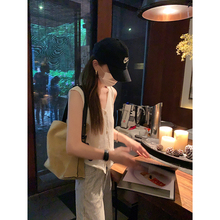 大小姐77 夏日清透感～限量定做时髦好搭白色针织V领显瘦无袖背心