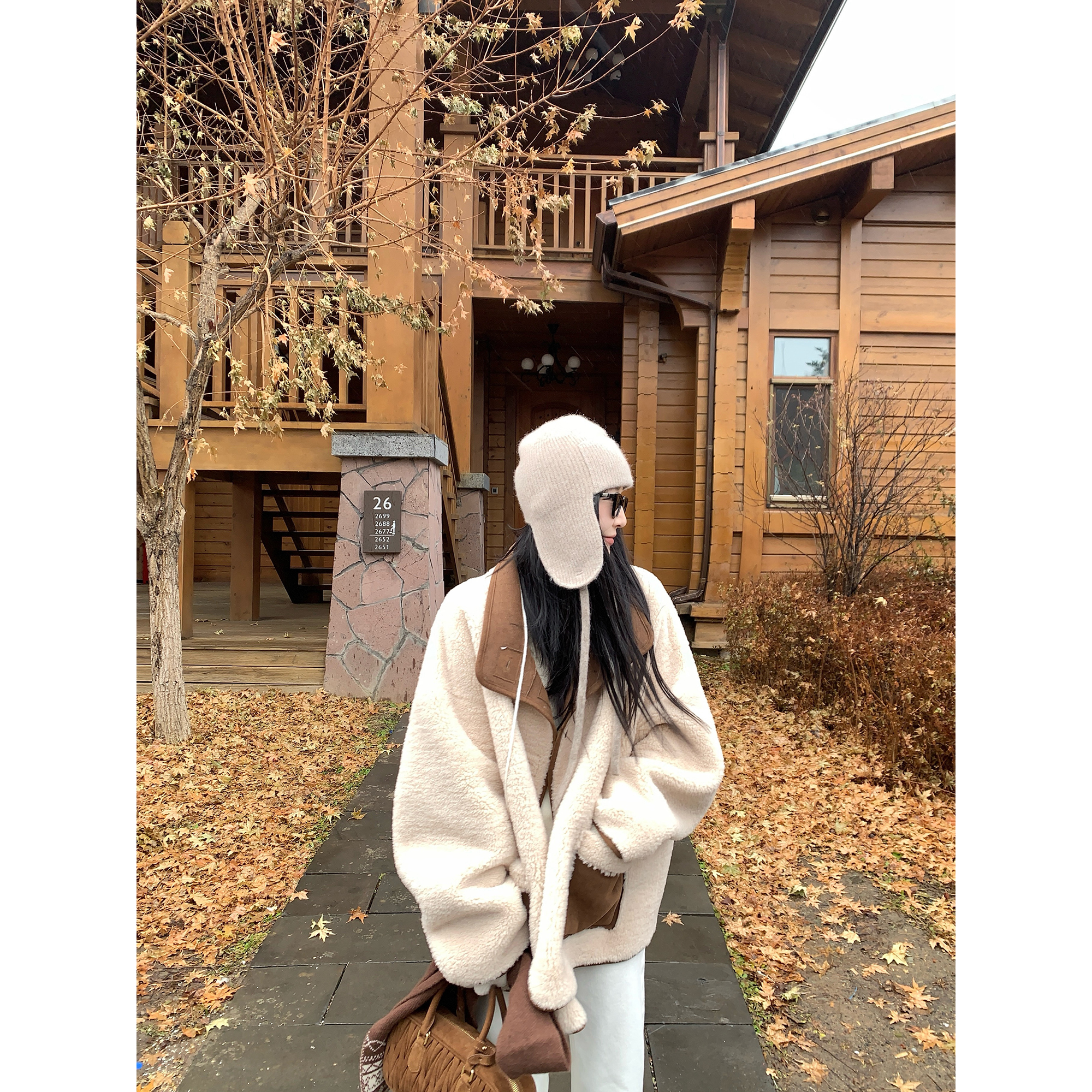 大小姐77 气质挂～ 时髦翻领复合绒羊羔毛环葆麂皮皮毛一体外套