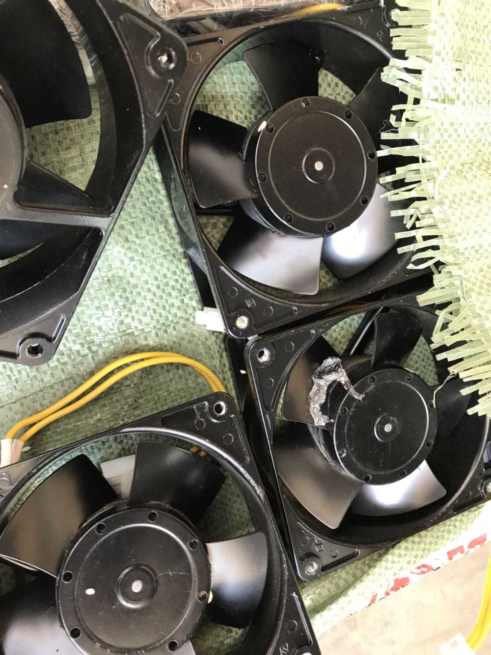 R87F/T-A4/A1/A3/A6A15HP/MP/LP 欧姆龙OMRON 12CM12038 220V风扇