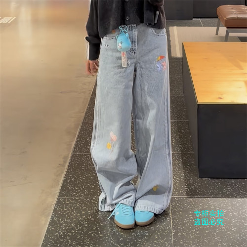 Adidas阿迪达斯三叶草女款CARE BEARS联名印花运动牛仔长裤KQ6748