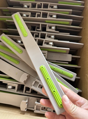 新款DM1873-FH-W325螺旋机链板；宽325 POM咖啡色 加胶 含轴承；