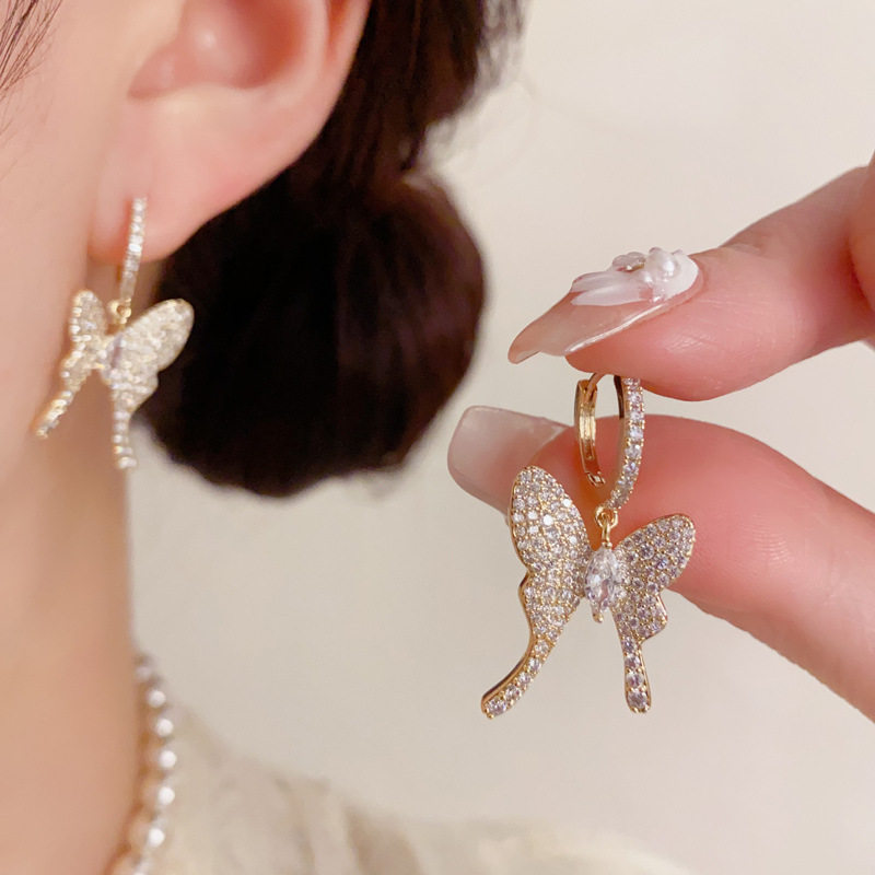 法式轻奢百搭高级感微镶满锆蝴蝶耳扣女个性精致时尚超闪耳坠批发,饰品/流行首饰/时尚饰品新,耳钉,淘宝优惠券,粉丝福利购,淘宝优惠卷