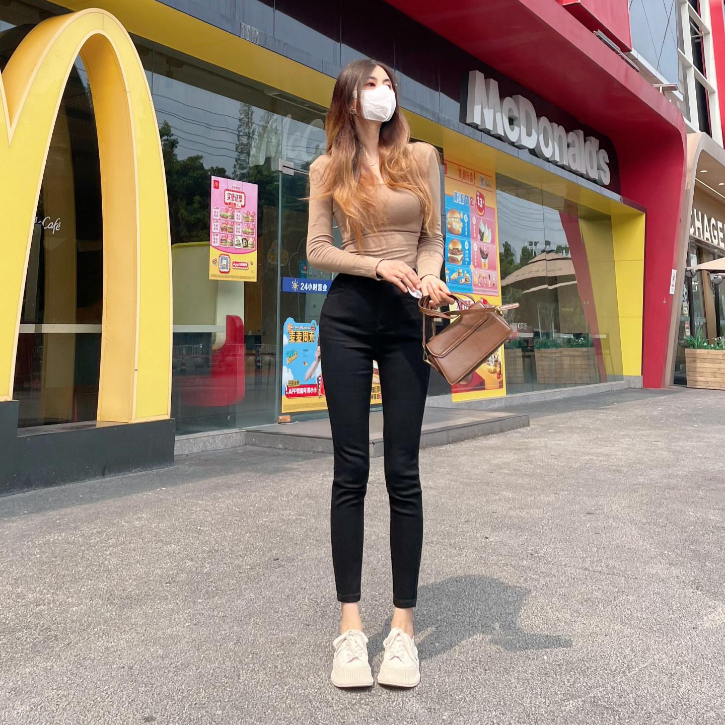 黑色高腰显瘦紧身弹力女牛仔裤