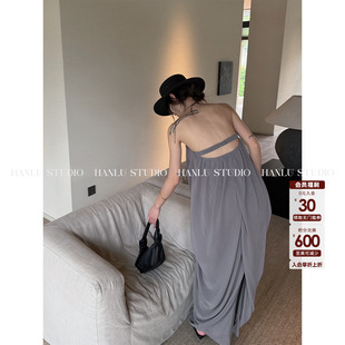 HanLu studio品牌小众解构雕塑连衣裙茧型不规则清冷挂脖露背长裙