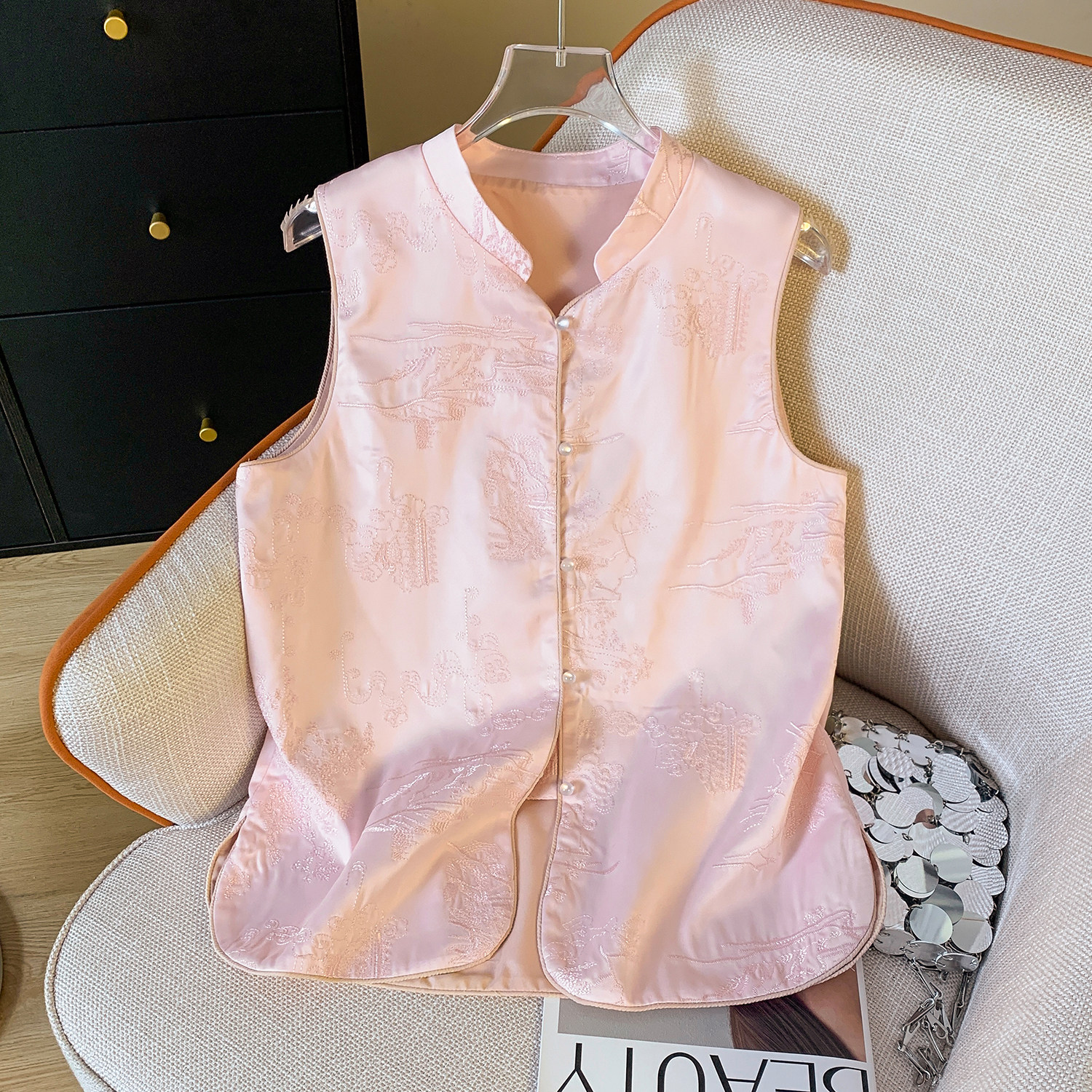NEW CHINESE WOMENS CLOTHING 2024 SPRING SUMMER NEW CHINESE STYLE HIGH-END RETRO JACQUARD SATIN VEST MODIFIED TANG COSTUME TOP