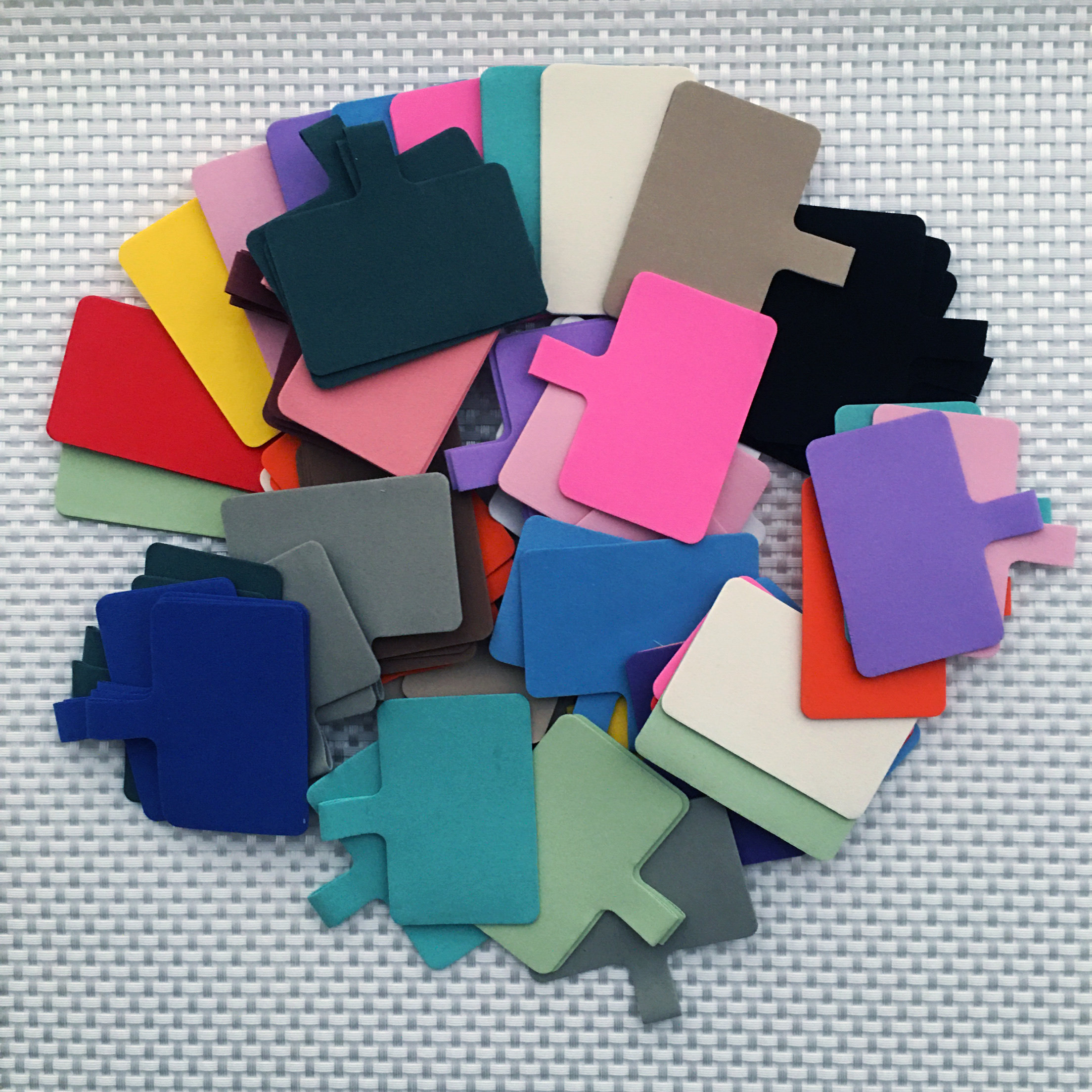 升级版绒布手机挂绳夹片万能牢固手机绳子多巴胺配色可拎固定贴片