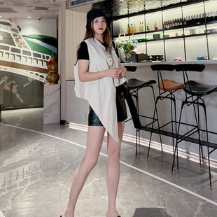 马甲女款春夏季新款薄款外搭高级设计感不规则欧货2023马夹洋气潮