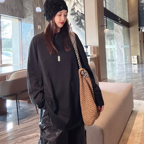 女式长袖T恤简约高级感打底外穿