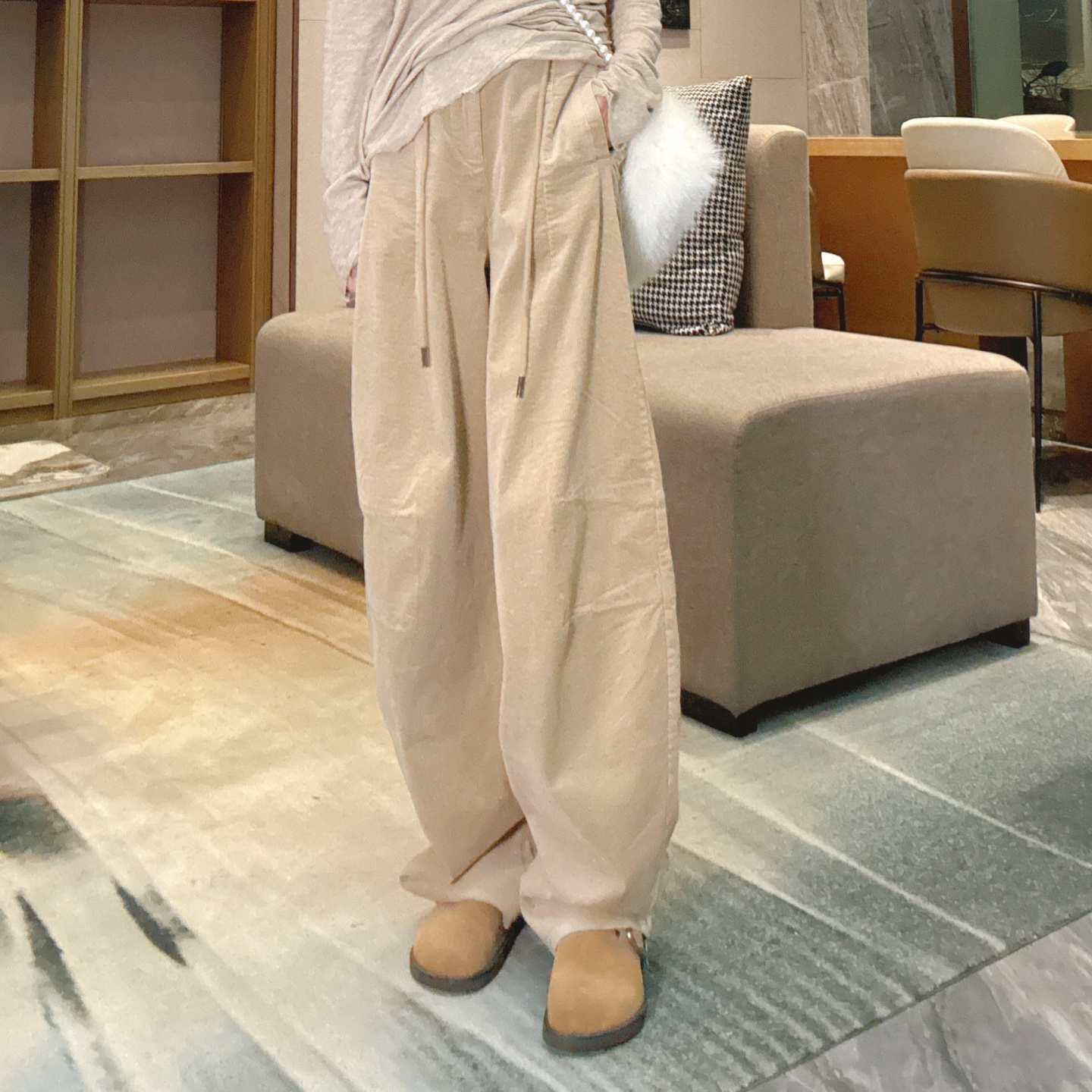 今年流行超火裤子女款2025新款潮