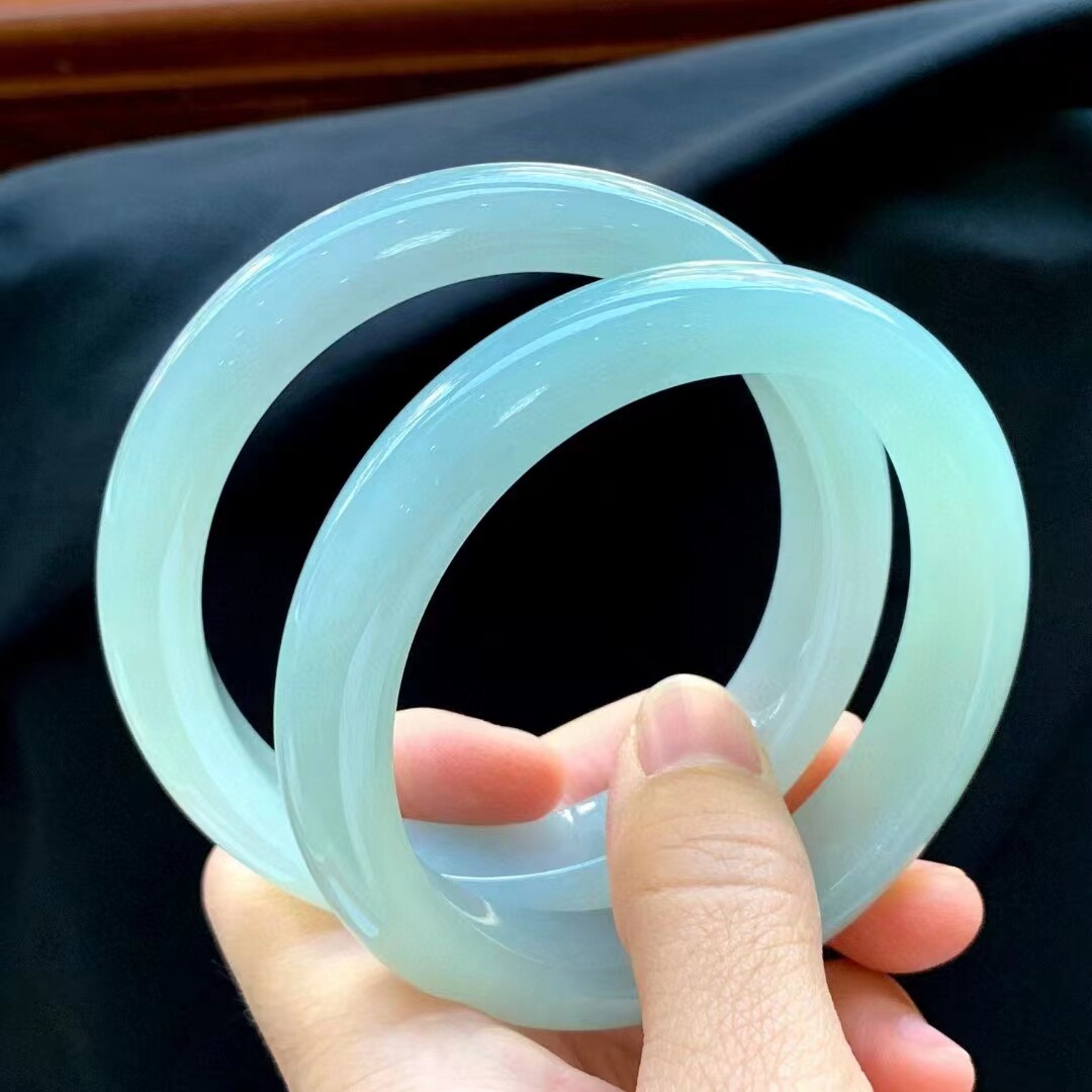天然缅甸翡翠手镯A货冰种玉镯子下单前请旺旺咨询查看本款库存