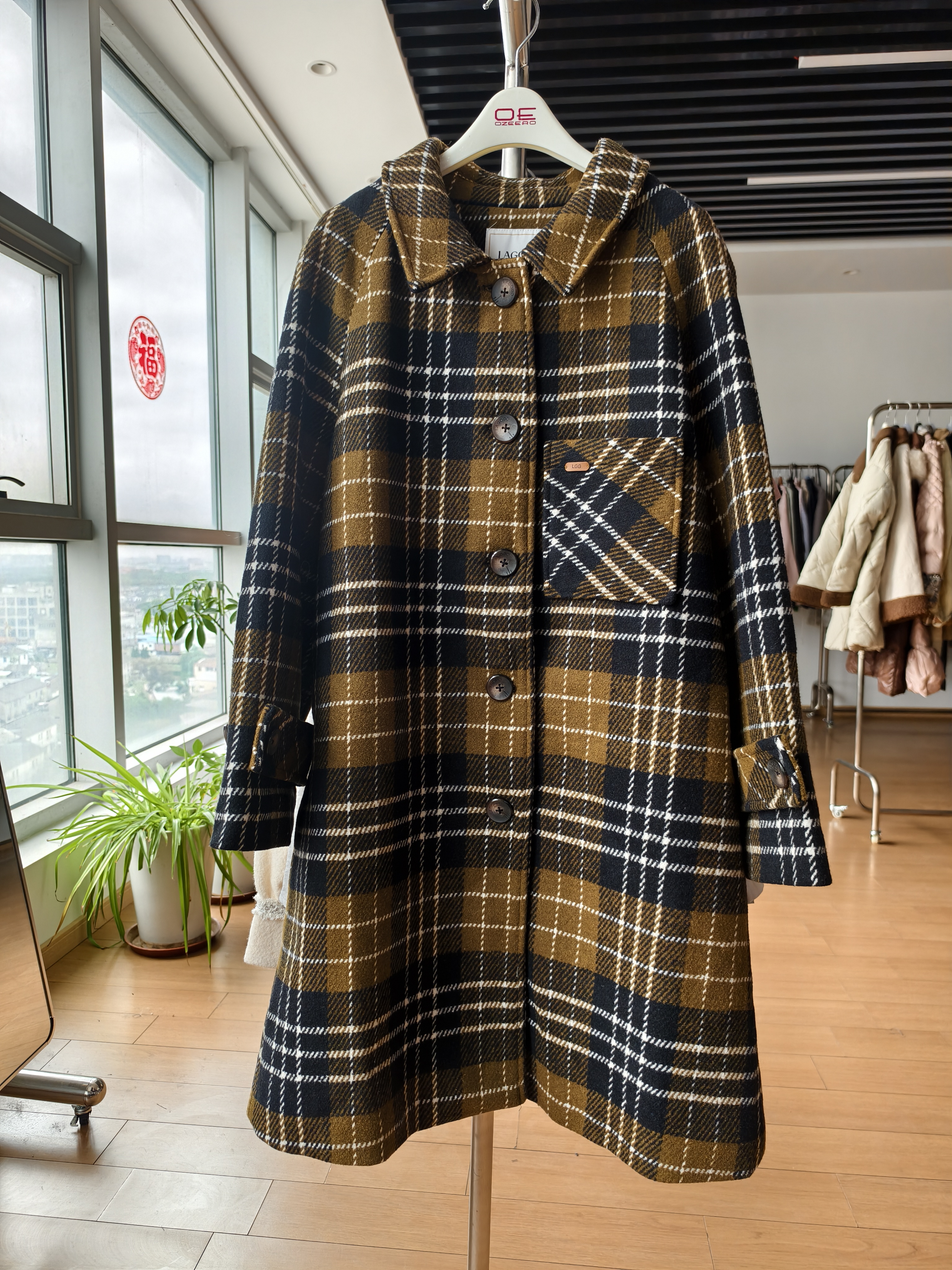 Lagogo拉谷谷冬季新款高级感格子毛呢大衣外套女通勤中长款