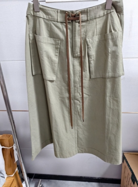 现货La拉谷2025年秋季新款军绿色半身裙女短裙工装裙OCBB237D82