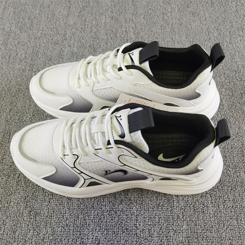 贵人鸟时尚运动休闲跑步鞋