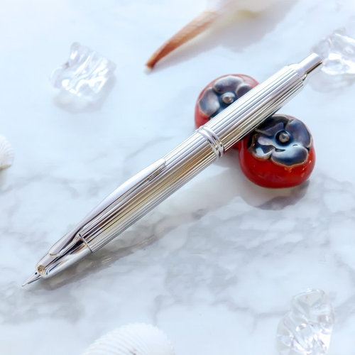 百乐PILOT按压伸缩尖钢笔