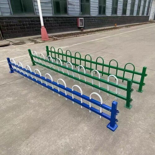 加厚钢管破损包赔锌钢草坪护栏