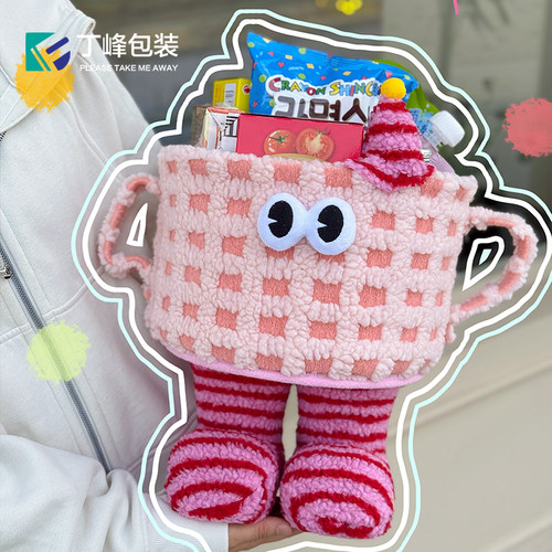 小怪兽毛绒零食桶生日哪吒抱抱桶