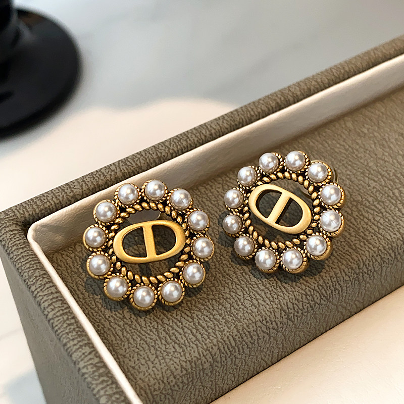 猪鼻子珍珠耳饰2025年新款爆款小香风耳环轻奢高级感圆形复古耳钉,饰品/流行首饰/时尚饰品新,耳钉,淘宝优惠券,粉丝福利购,淘宝优惠卷