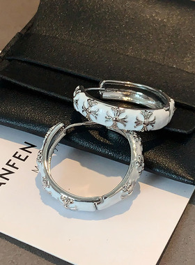 克家耳扣白色珐琅十字架圈圈耳环2025新款爆款高级感耳圈轻奢耳饰