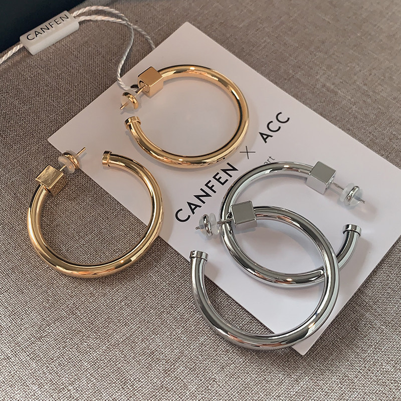 圆形光面金属耳圈2025新款爆款高级感耳钉轻奢法式风耳环圈圈耳饰,饰品/流行首饰/时尚饰品新,耳钉,淘宝优惠券,粉丝福利购,淘宝优惠卷