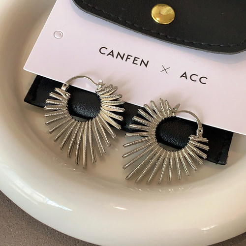 CANFEN中性风设计感独特漂亮耳环