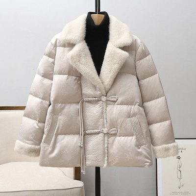 新中式国风复古盘扣短款羽绒服女秋冬新款气质加厚保暖白鸭绒外套
