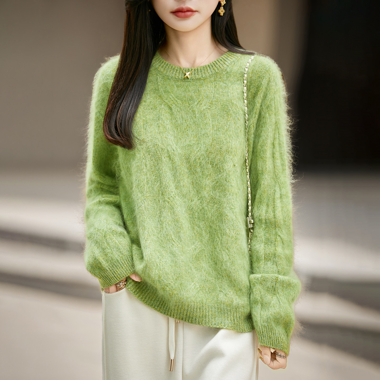 慵懒风圆领羊毛拉绒羊绒衫宽松高级感针织长袖毛衣纯色麻花打底衫