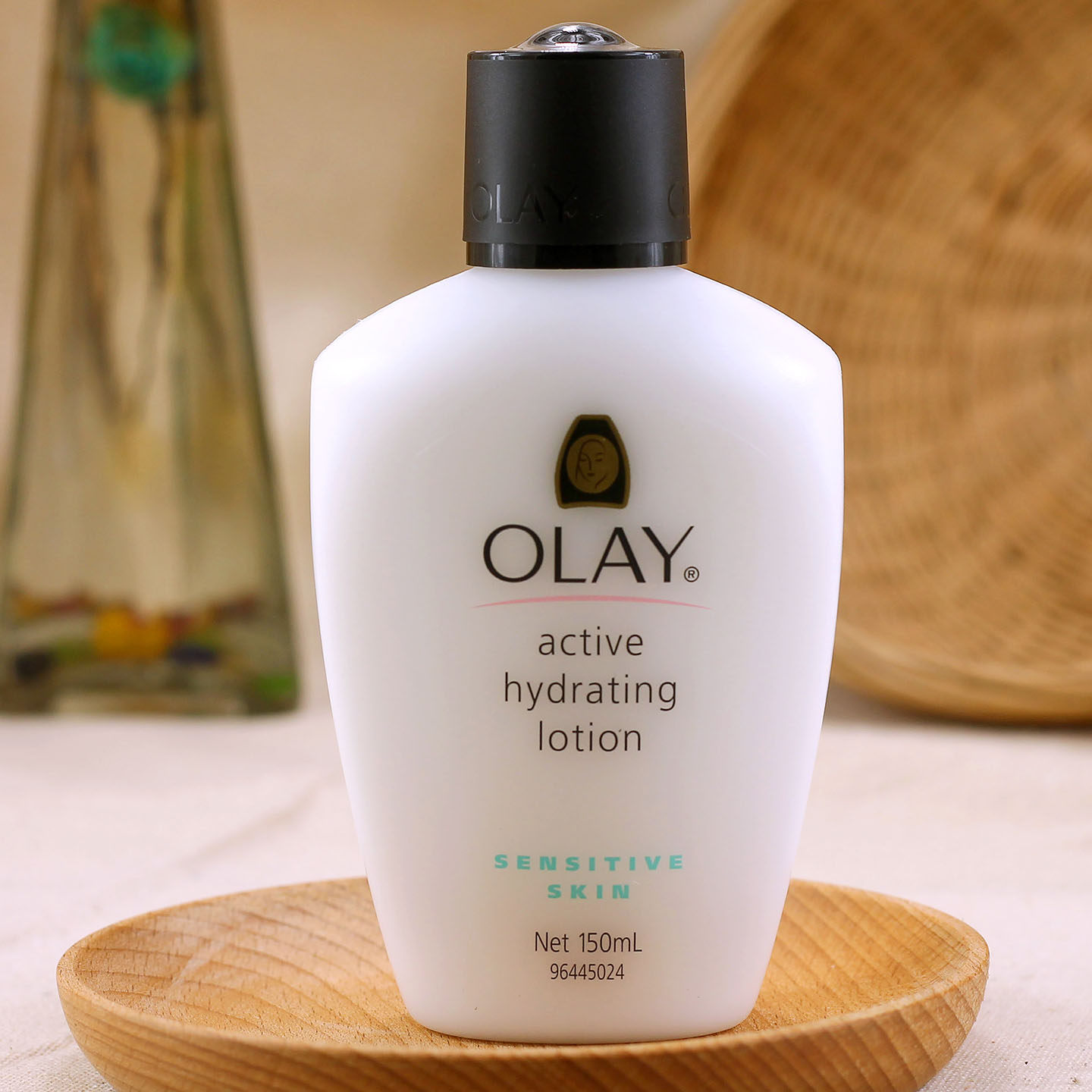 香港OLAY玉兰油滋润保湿乳液150ML无色无香敏感肌肤专用进口港货