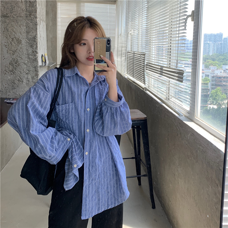 Real price real shot Korean design feeling big blue striped shirt lovers shirt big vertical striped shirt