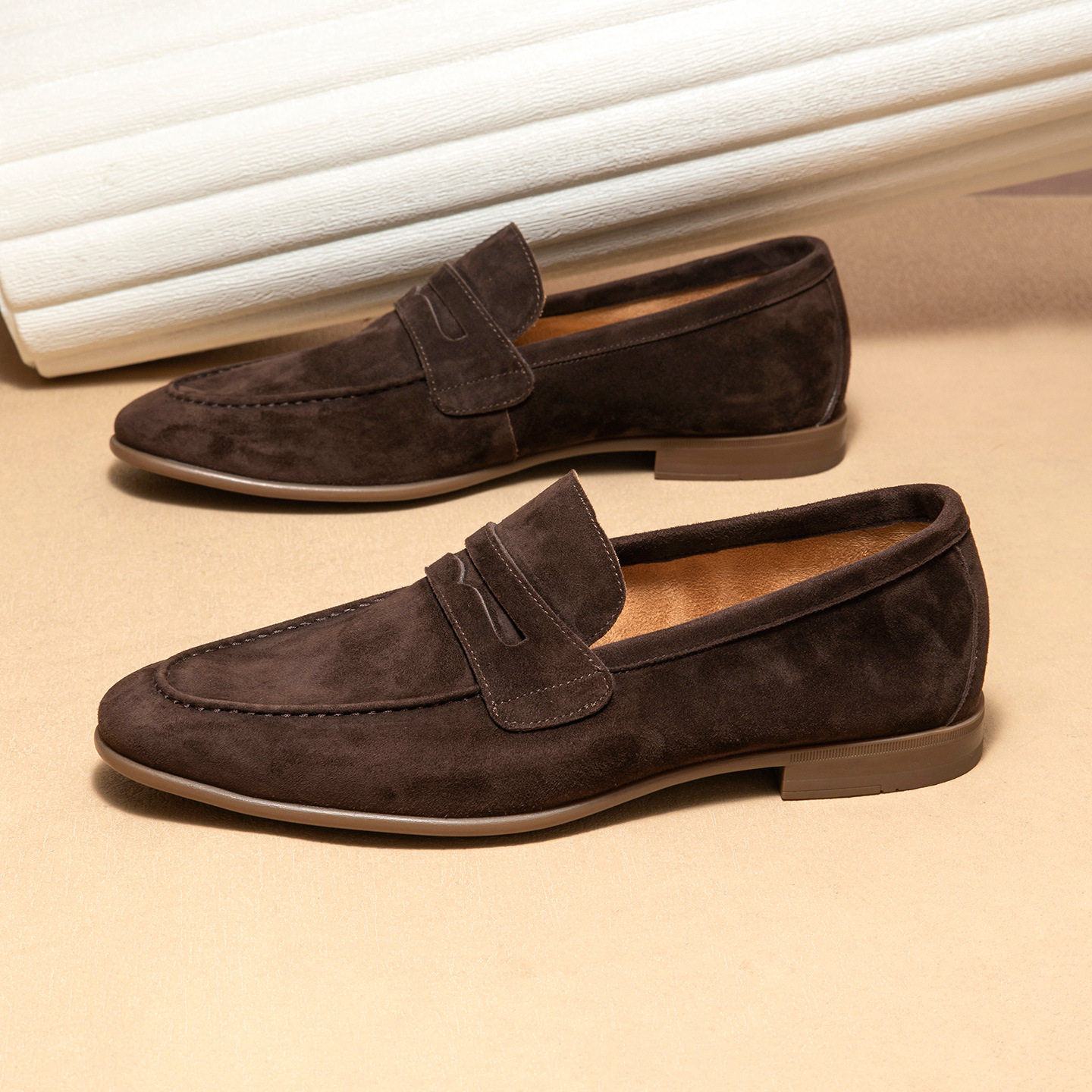 秋季商务休闲皮鞋男士磨砂男鞋反绒套脚翻毛英伦尖头鞋子潮流