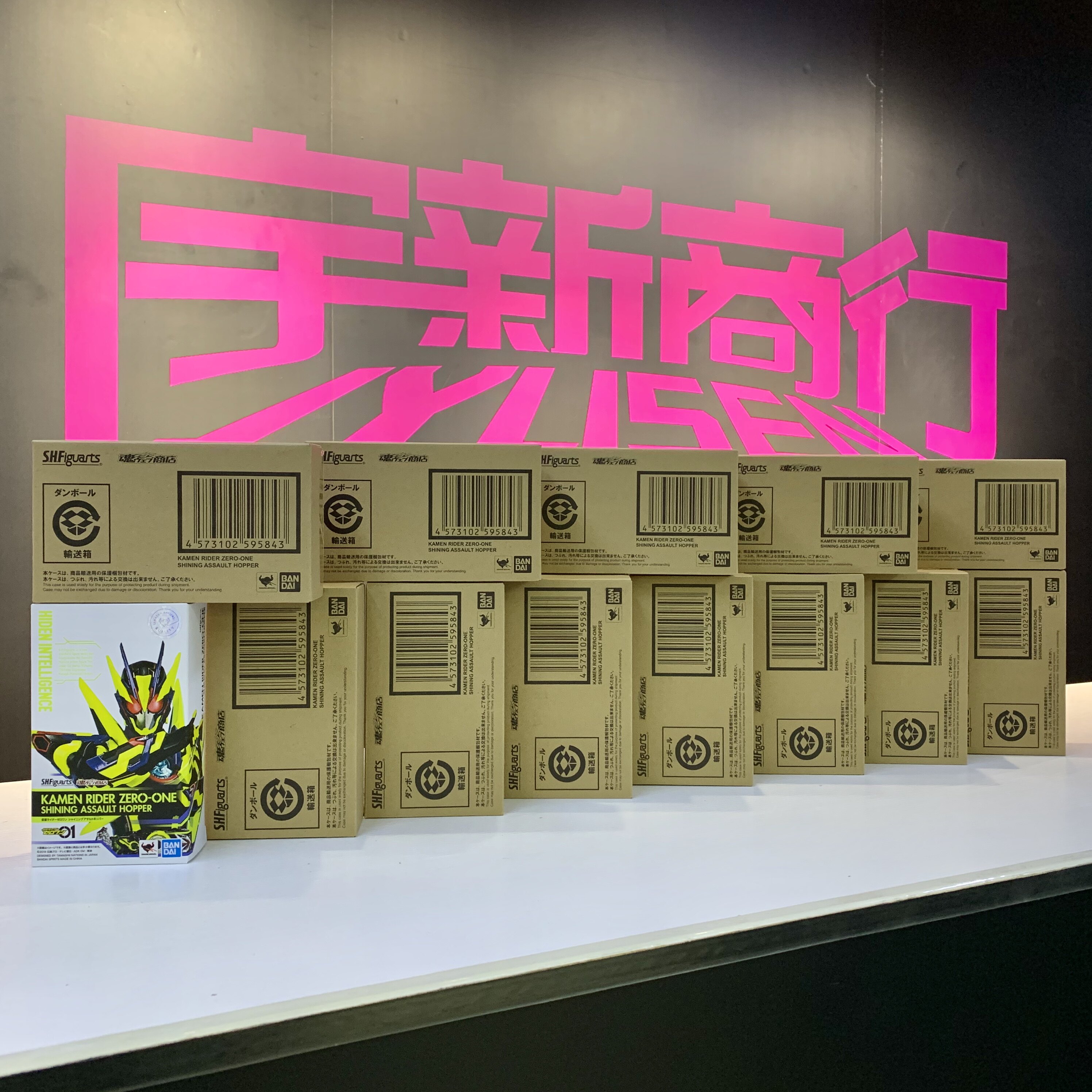 宇新商行 现货 万代 shf 假面骑士01 zero-one 闪耀突击蝗虫 斧