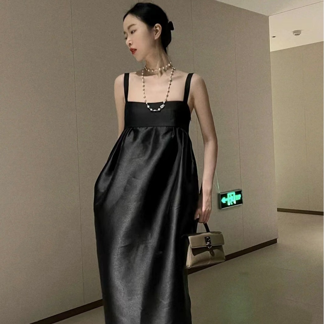 晚宴战裙jue美小黑裙吊带花苞连衣裙显瘦party礼服裙