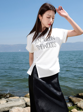 若潮大码女装2025夏新款纯棉字母刺绣T恤开叉圆领套头胖MM