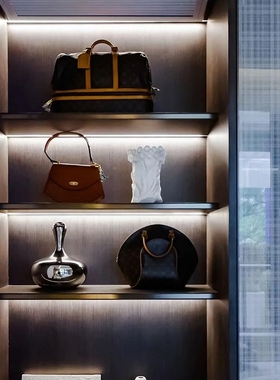 现代简约样板间电视柜酒柜装饰摆件售楼处家居边柜高级感软装摆设