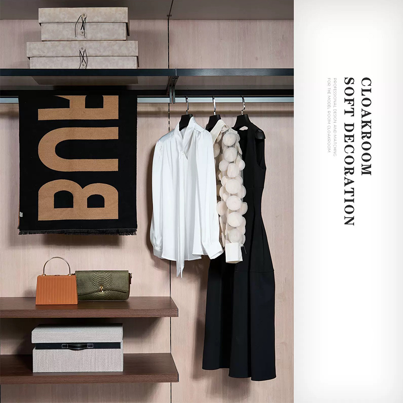 现代简约样板间衣帽间衣服挂衣架摆件包包收纳盒摆设道具摆设装饰
