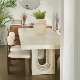 现代简约别墅家用饭桌子 侘寂风天然洞石长方形大理石餐桌设计师款