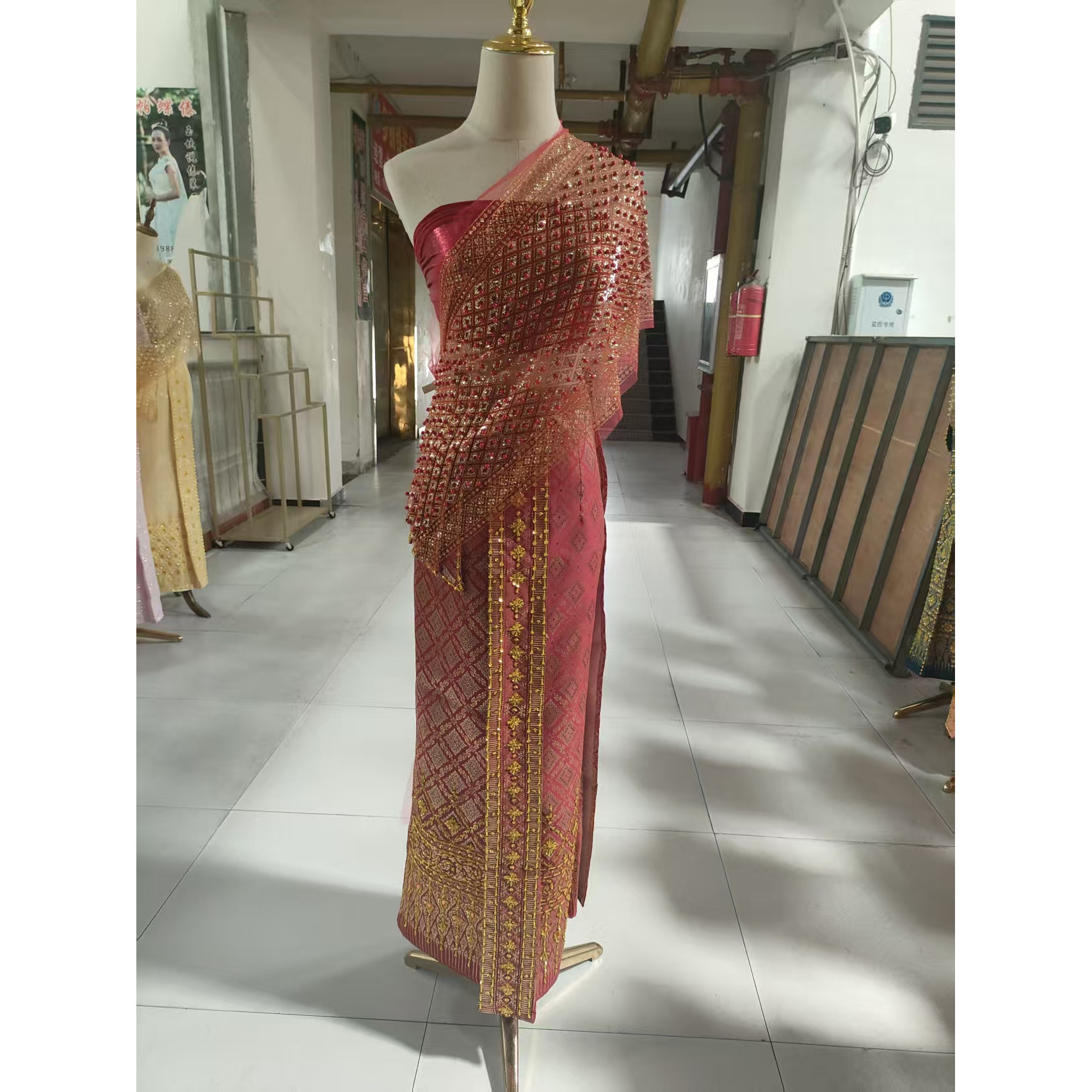 西双版纳泰式旅拍服装批发套装